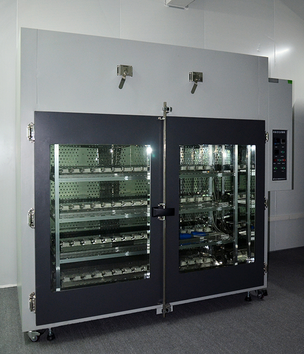 gaowenlaohuaxiang.JPG 高溫老化箱